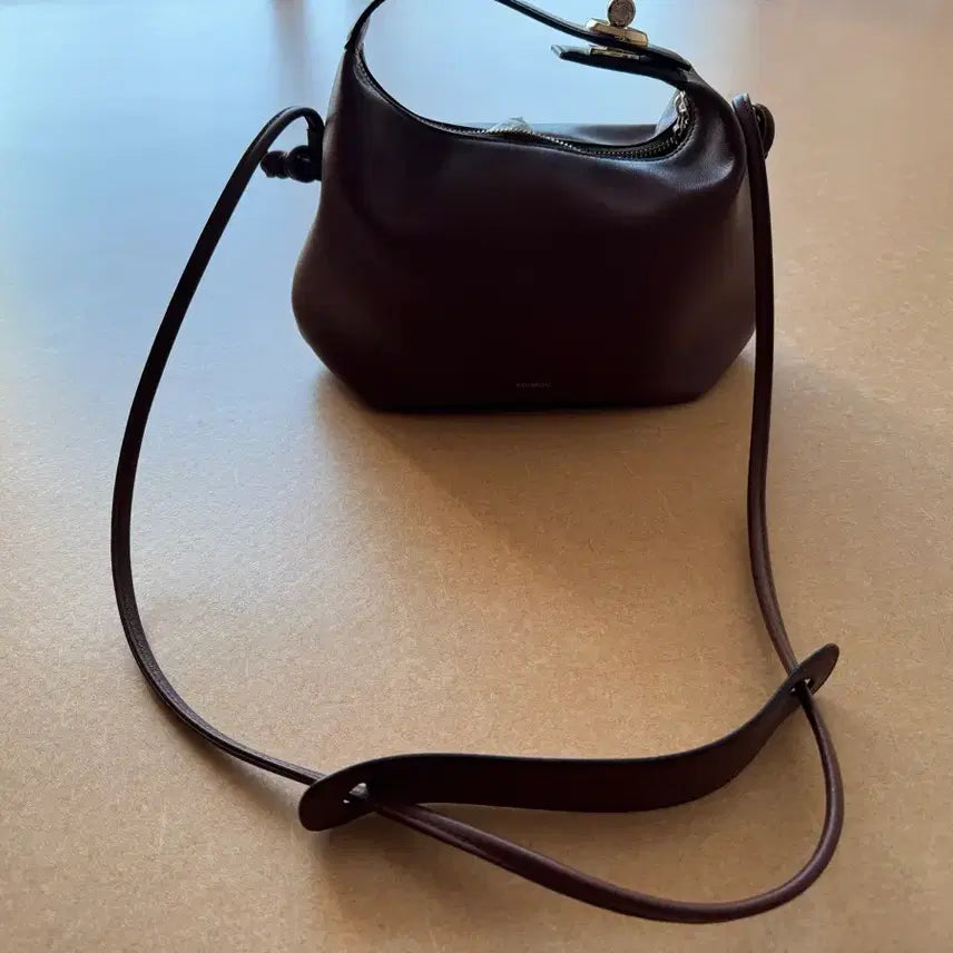[BUNJANG] Koimui Crossbody Bag / 코이무이 가방