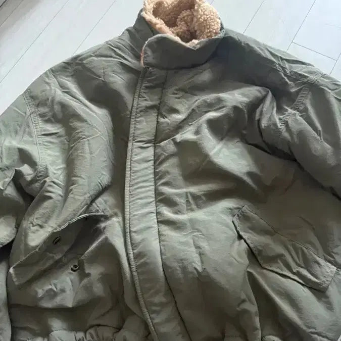 [BUNJANG] Avely Khaki Fleece Lined Jacket / 에이블리 카키 야상 뽀글이점퍼 자켓