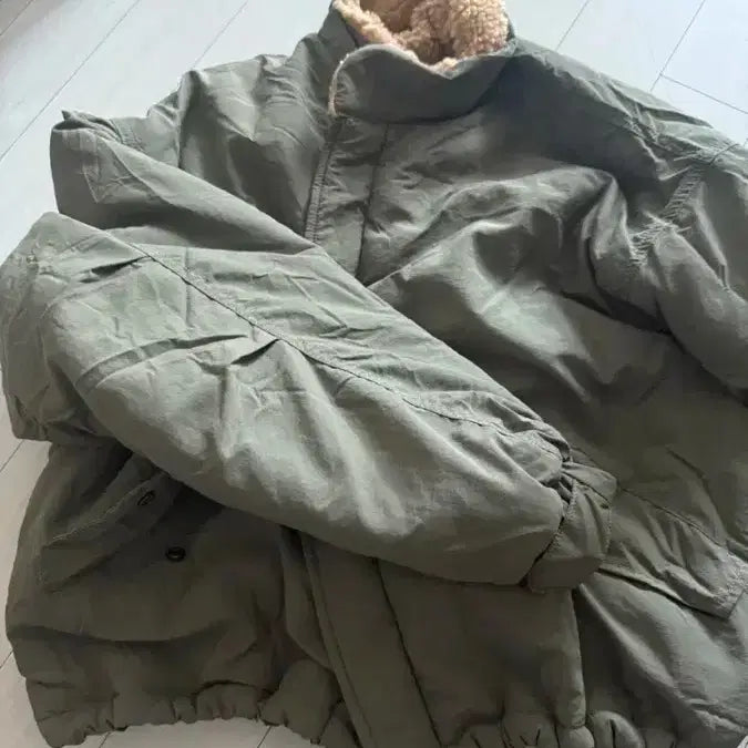 [BUNJANG] Avely Khaki Fleece Lined Jacket / 에이블리 카키 야상 뽀글이점퍼 자켓