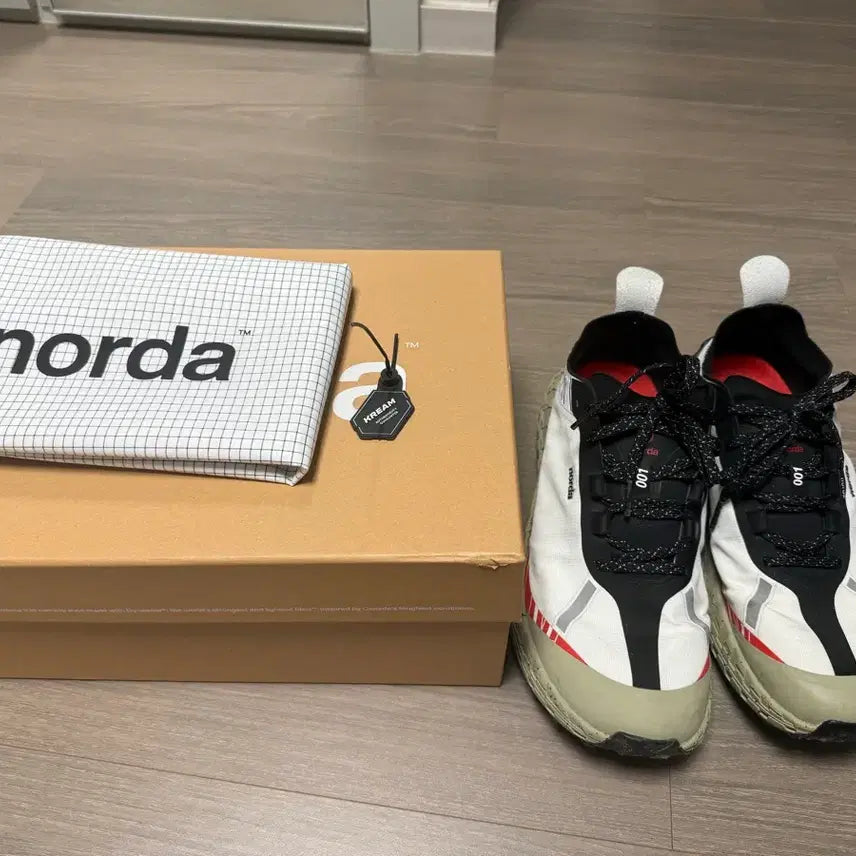 [SOLD OUT] Norda 노다 001 레이 자합 마그마 스니커즈 285 팝니다