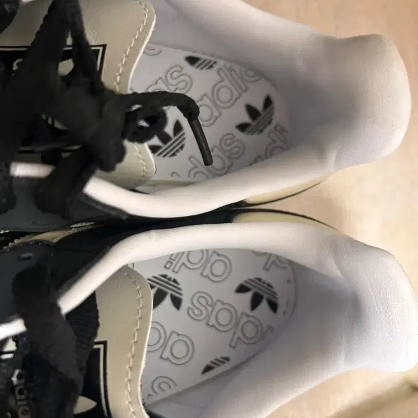 [BUNJANG] Adidas Samba OG Black Sneakers / s급 아디다스 250 정품 삼바 OG 블랙 IE5836 사진 앞코 참고