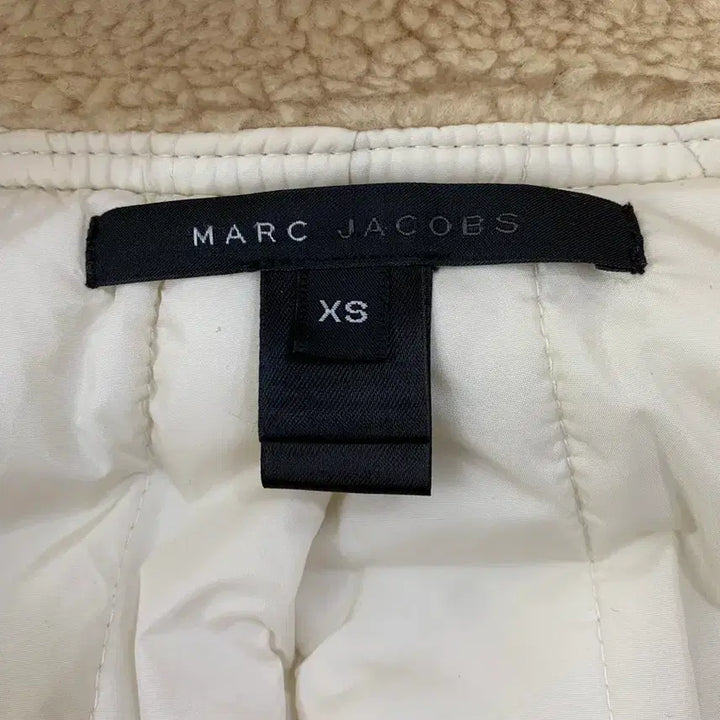 [BUNJANG] MARC JACOBS Ivory Short Fur Padded Jacket / 정품 마크제이콥스 MARCJACOBS 아이보리 숏 퍼 패딩