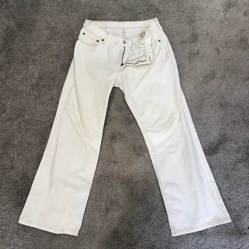 [BUNJANG] Levi's White Bootcut Jeans (34) / 리바이스 화이트 부츠컷(34)