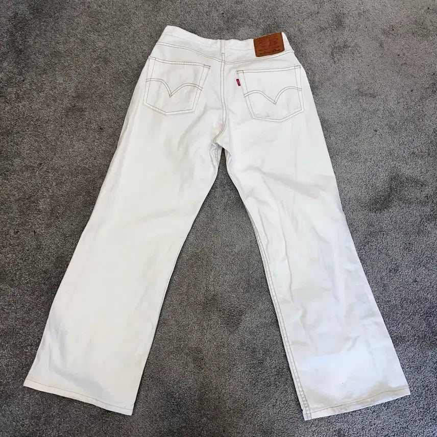 [BUNJANG] Levi's White Bootcut Jeans (34) / 리바이스 화이트 부츠컷(34)