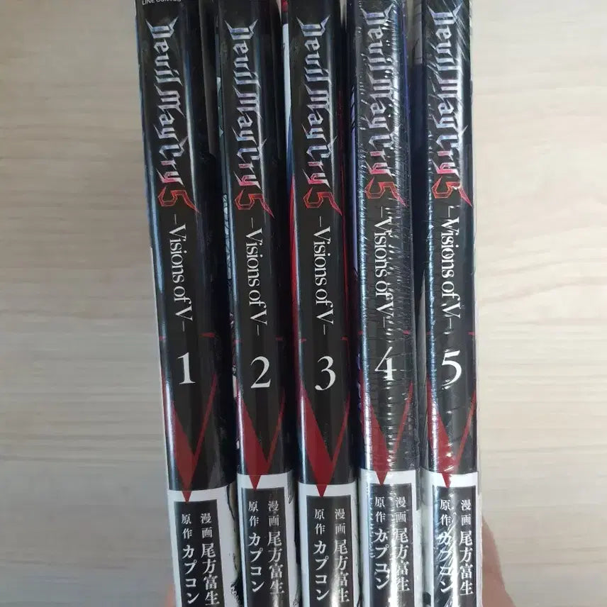 [BUNJANG] Devil May Cry VOV Comic Book Set / 데빌메이크라이5 VOV 만화책 전권 세트