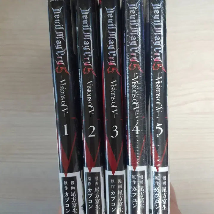 [BUNJANG] Devil May Cry VOV Comic Book Set / 데빌메이크라이5 VOV 만화책 전권 세트