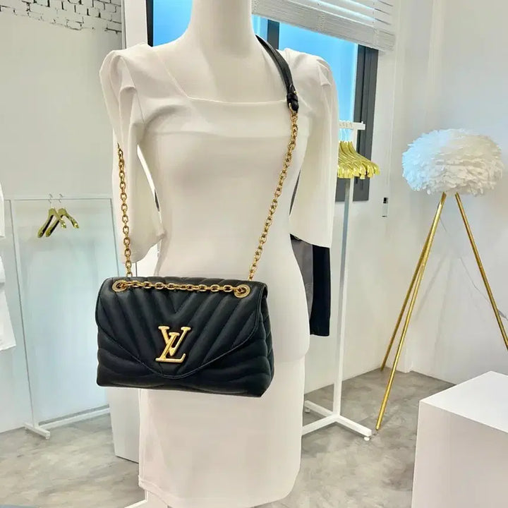 [BUNJANG] Louis Vuitton New Wave MM Shoulder Bag / 루이비통 뉴웨이브 MM 숄더백 M58552