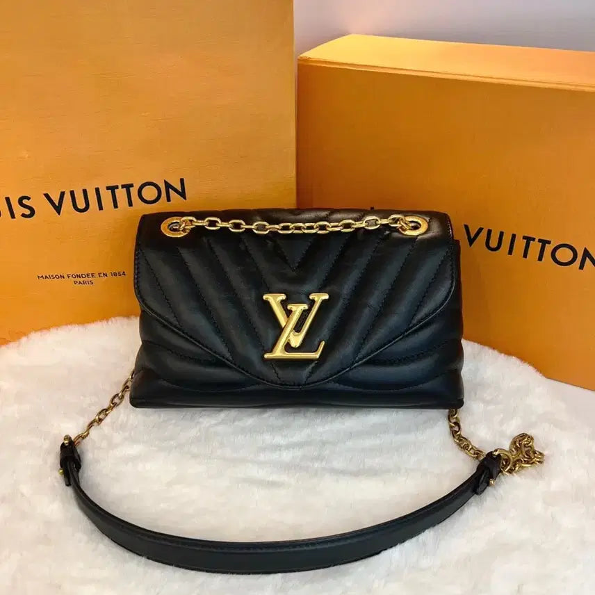 [BUNJANG] Louis Vuitton New Wave MM Shoulder Bag / 루이비통 뉴웨이브 MM 숄더백 M58552