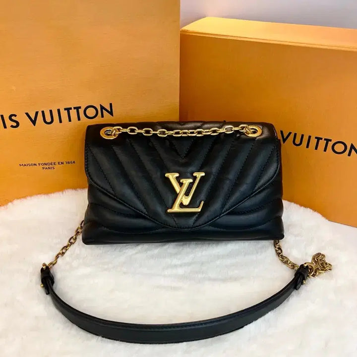 [BUNJANG] Louis Vuitton New Wave MM Shoulder Bag / 루이비통 뉴웨이브 MM 숄더백 M58552