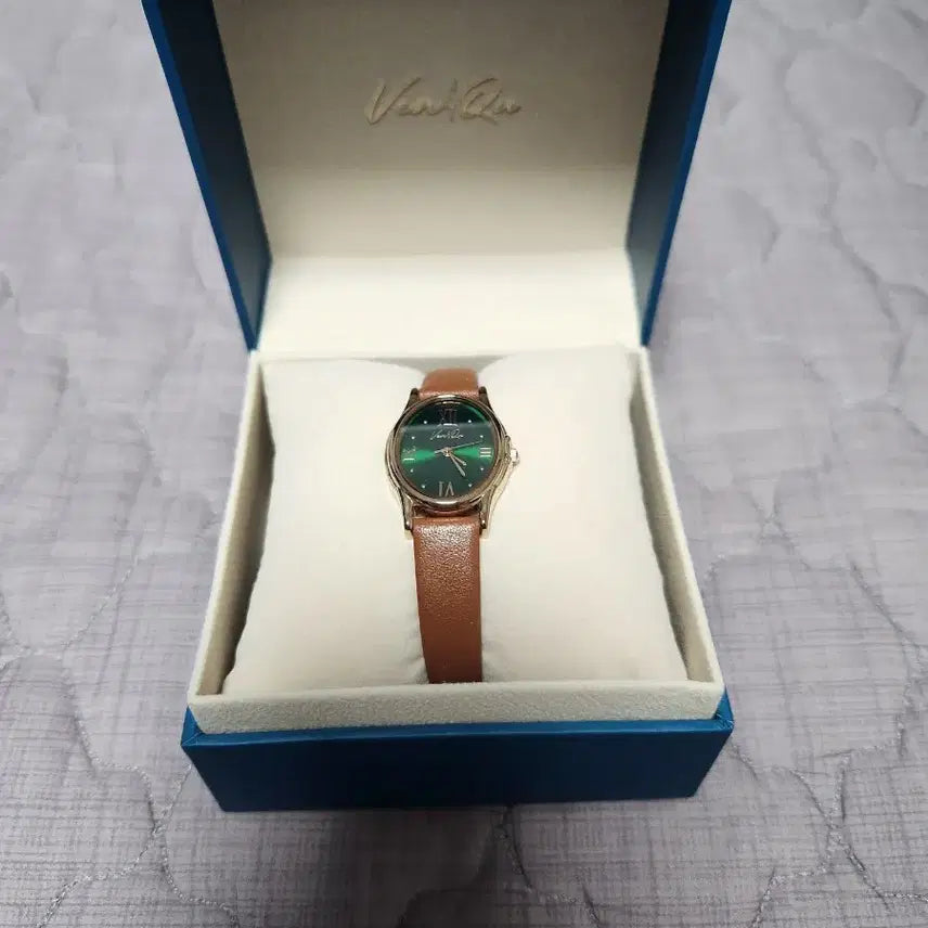 [BUNJANG] B&C Rose Gold Emerald Leather Watch / 벤앤쿠 로즈골드 에메랄드 가죽 시계