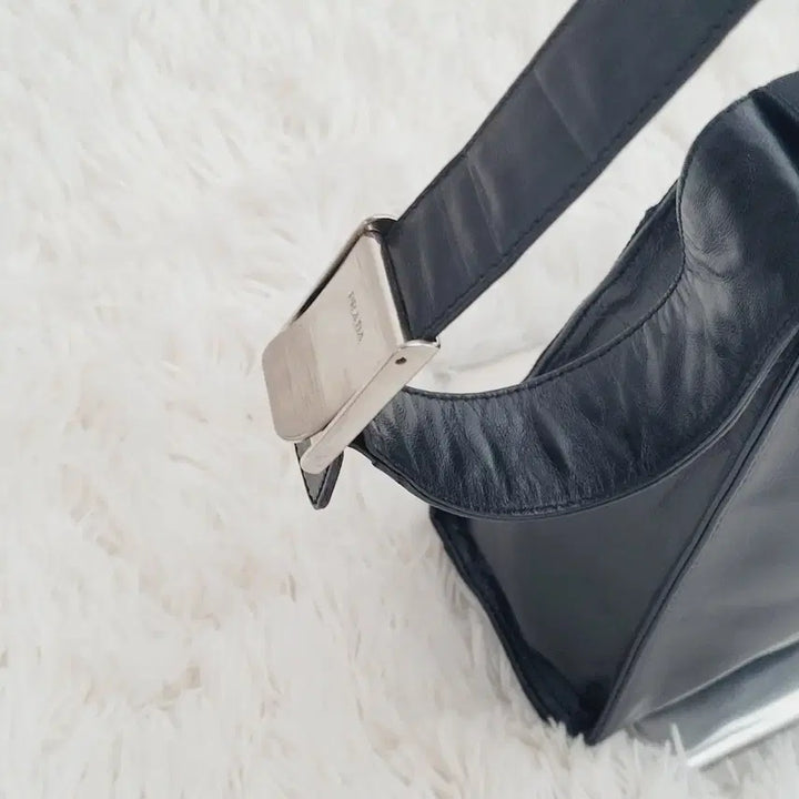 [BUNJANG] Prada Leather Buckle Crossbody Mini Bag / 프라다 레더 버클 크로스백 숄더백 미니
