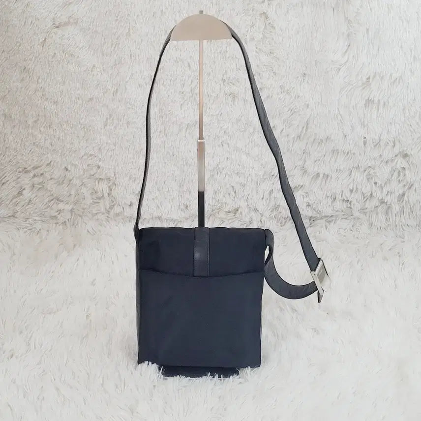 [BUNJANG] Prada Leather Buckle Crossbody Mini Bag / 프라다 레더 버클 크로스백 숄더백 미니