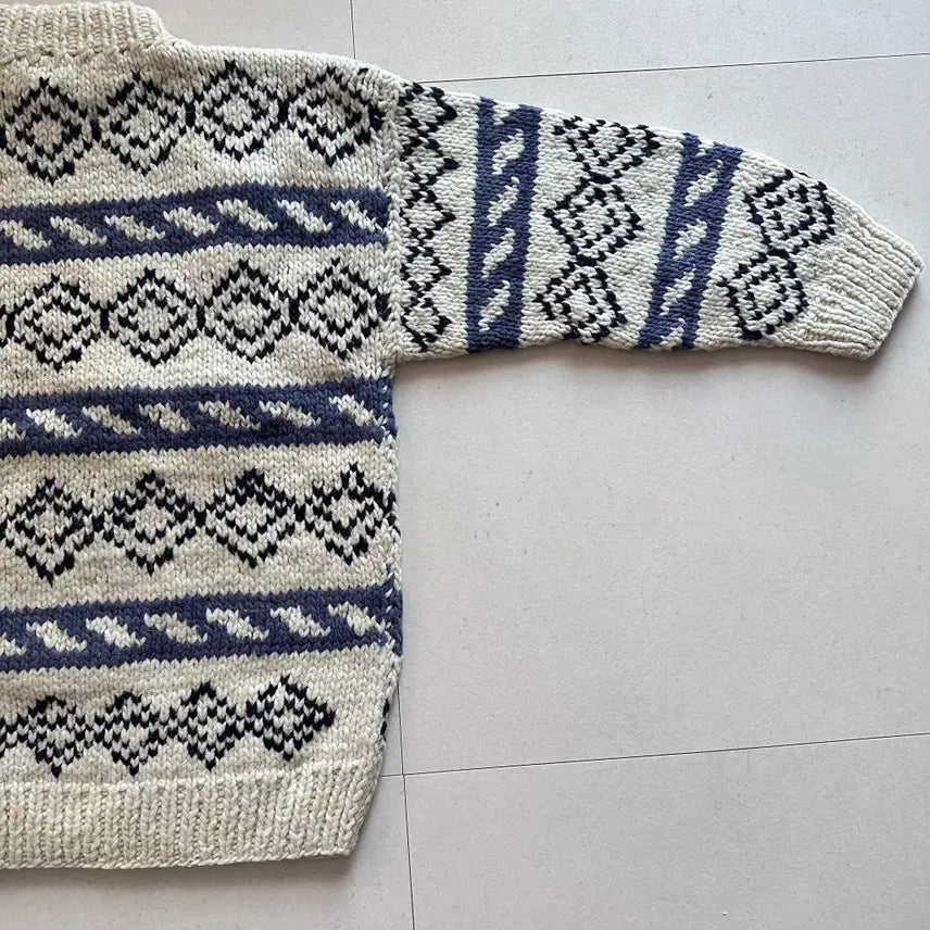 [BUNJANG] La Paz Ecuadorian Heavy Wool Aztec Knit Sweater / 90s La Paz 에콰도르산 헤비 울 에스닉 아즈텍 니트 스웨터