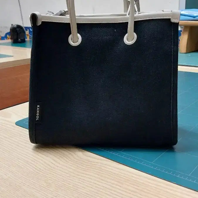 [BUNJANG] Kangol Tote & Cross Mini Bag / 캉골 토트앤&.크로스 미니가방