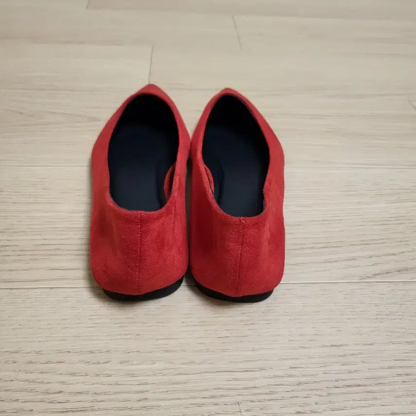 [SOLD OUT] 새상품>레드 스웨이드 플랫슈즈 (여성구두235)2만원