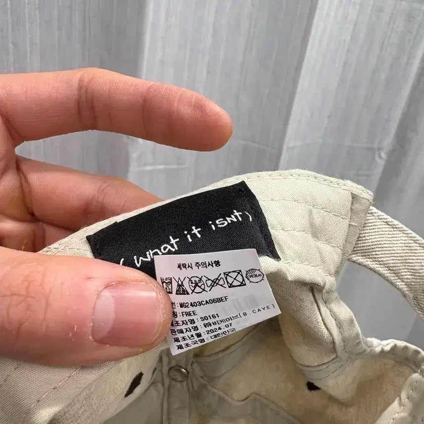 [BUNJANG] Wacky Willy Two-Tone Graphic Ball Cap / 와키윌리 투톤 그래픽 볼캡 모자