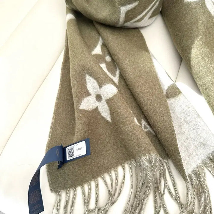 [BUNJANG] Louis Vuitton Monogram Reversible Muffler / 루이비통 LV 모노그램 양면 머플러/목도리