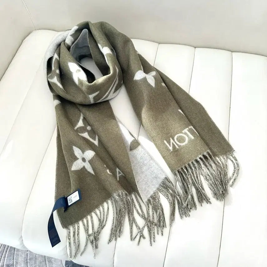 [BUNJANG] Louis Vuitton Monogram Reversible Muffler / 루이비통 LV 모노그램 양면 머플러/목도리