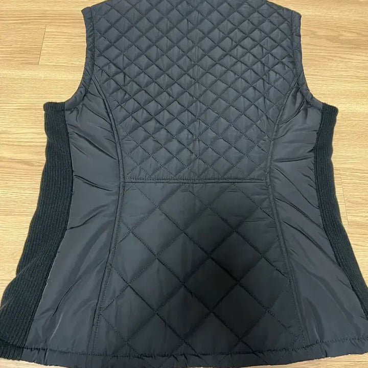 [BUNJANG] Black Quilted Padded Vest L / 블랙 퀄팅 패딩 조끼 L