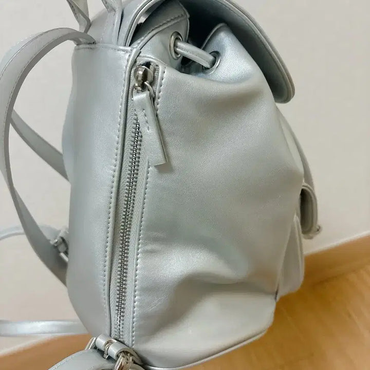 [BUNJANG] Atelier Park Bri Backpack (Silver) / 아틀리에파크 브리백팩(실버)
