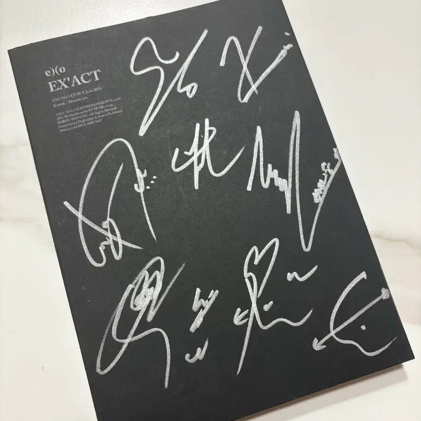 EXO 엑소 EXACT 앨범 친필 싸인앨범 판매(포카있음)