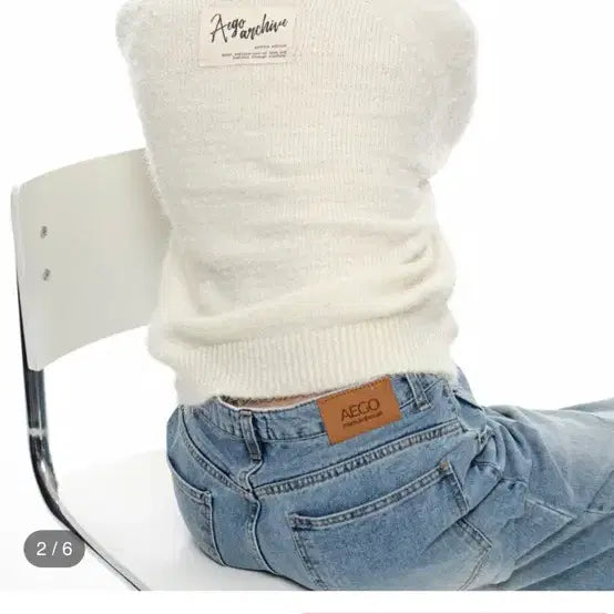 [BUNJANG] Aego Igop Freedom Canvas Tag Round Knit White / aego 이고프리덤 캔버스 태그 라운드 니트 화이트