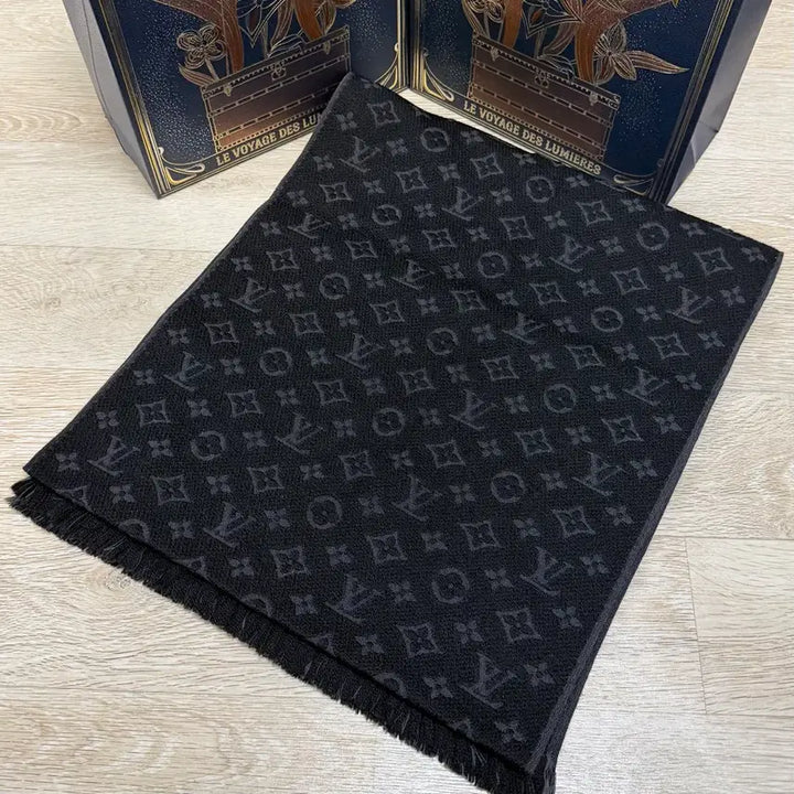 [BUNJANG] Louis Vuitton Monogram Classic Scarf / [미사용/선물가능] 루이비통 모노그램 클래식 머플러 목도리 풀구성