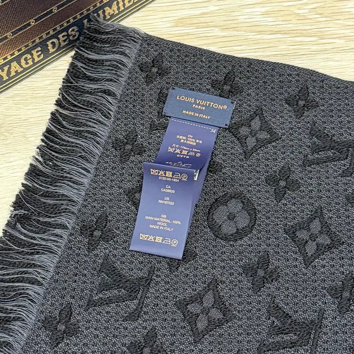 [BUNJANG] Louis Vuitton Monogram Classic Scarf / [미사용/선물가능] 루이비통 모노그램 클래식 머플러 목도리 풀구성