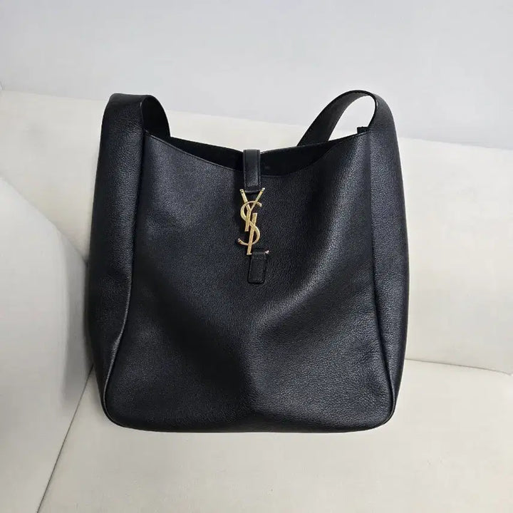 [BUNJANG] Saint Laurent LE5A7 Hobo Bag - Large / 생로랑 LE5A7 호보백 라지