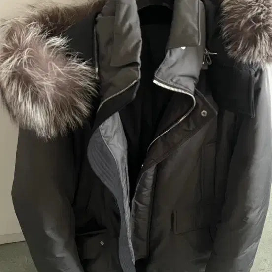 [BUNJANG] Kinloch Anderson Silver Fox Semi Long Down Jacket / 킨록앤더슨 천연모피 은여우 세미롱패딩