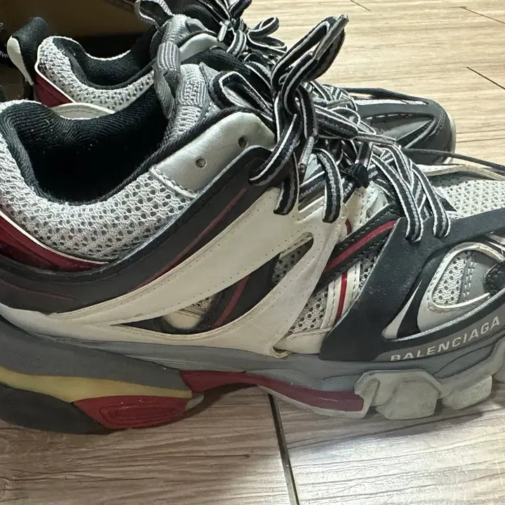 [SOLD OUT] 발렌시아가 파페치 트렉슈즈