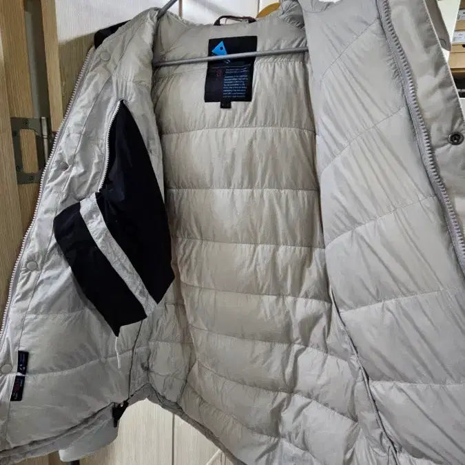 [BUNJANG] Klättermusen Atle 3.0 Down Jacket - Dove Grey (Size S) / 클라터뮤젠 아틀레 3.0 다운 자켓 S(95-100) 도브그레이