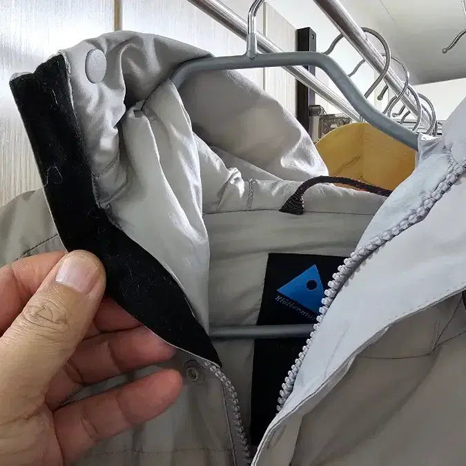 [BUNJANG] Klättermusen Atle 3.0 Down Jacket - Dove Grey (Size S) / 클라터뮤젠 아틀레 3.0 다운 자켓 S(95-100) 도브그레이