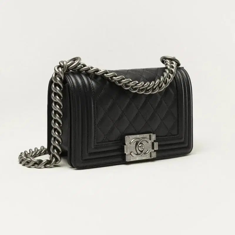 [BUNJANG] Chanel Boy Bag Black Small Lambskin / 샤넬 보이백 블랙 은장 스몰 램스킨