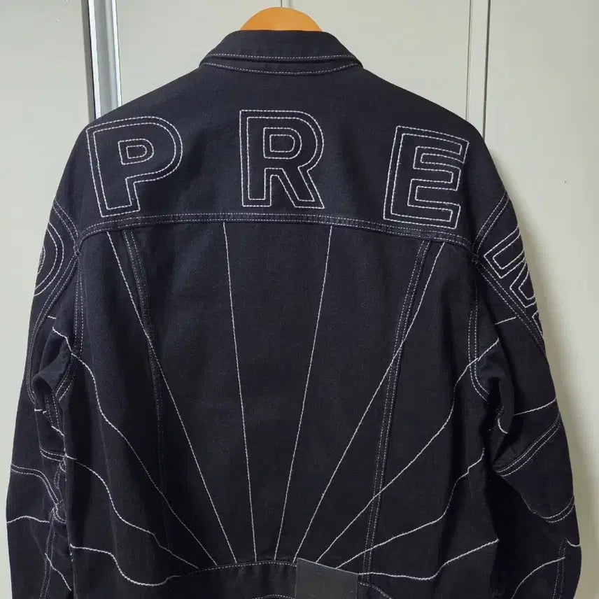 [BUNJANG] Supreme 23FW Embroidered Denim Trucker Jacket / 슈프림 23FW 자수 데님 트러커 자켓