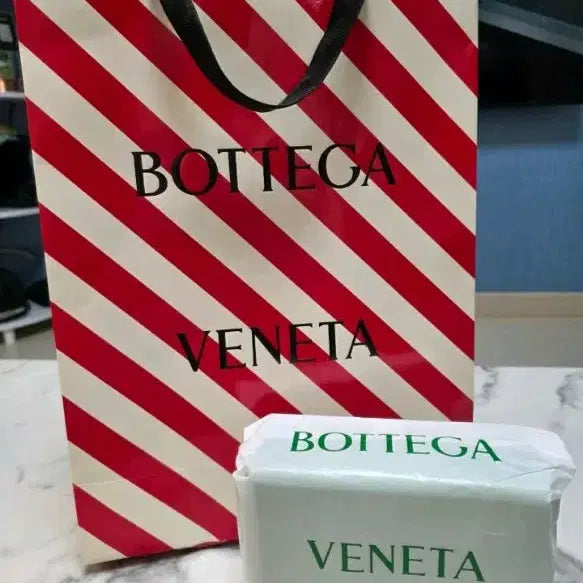 [BUNJANG] Bottega Veneta Men's Wallet / 보테가베네타 남성반지갑