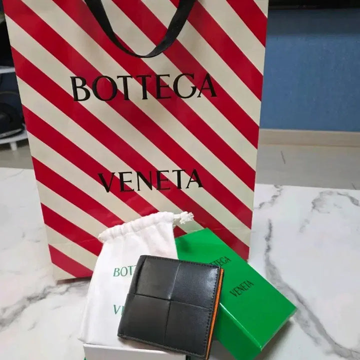 [BUNJANG] Bottega Veneta Men's Wallet / 보테가베네타 남성반지갑