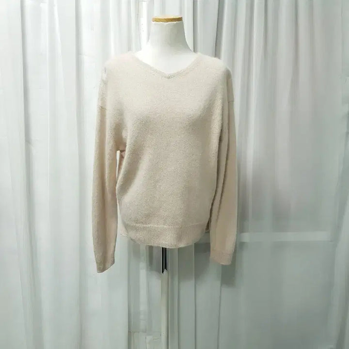 [SOLD OUT] 니코앤드 브이넥 양모 루즈핏 털 긴팔 울 니트 티셔츠 여M C1129