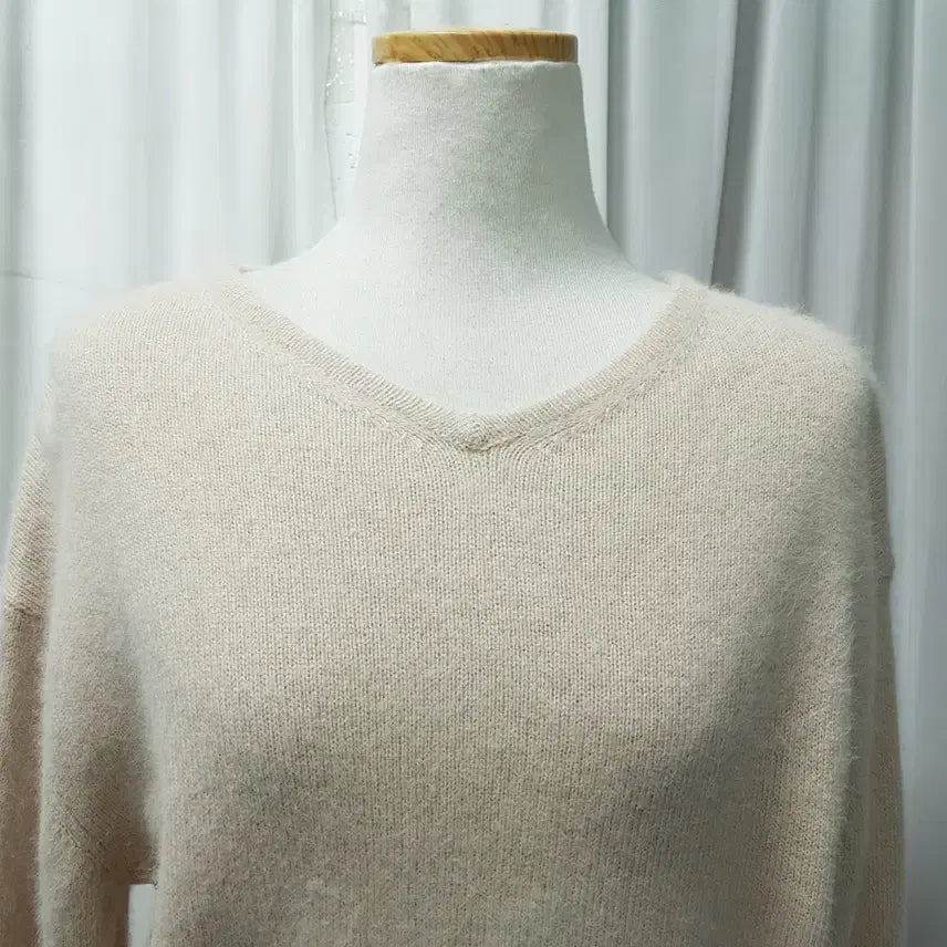 [SOLD OUT] 니코앤드 브이넥 양모 루즈핏 털 긴팔 울 니트 티셔츠 여M C1129