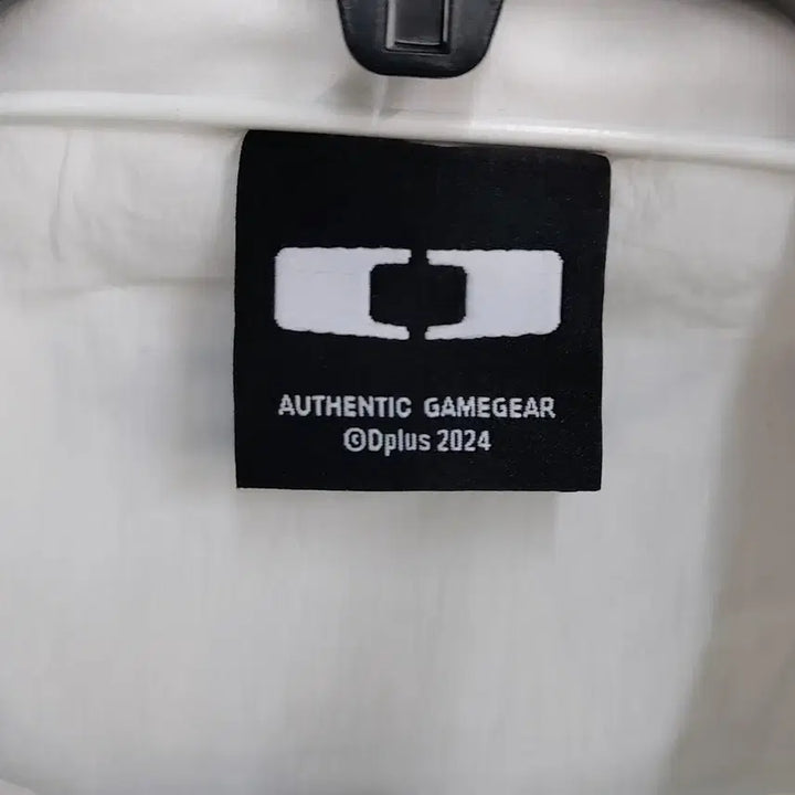 [BUNJANG] Dplus KIA Coach Jacket / Dplus KIA M 2024 제파 코치유니폼/나일론우븐자켓. WH. A