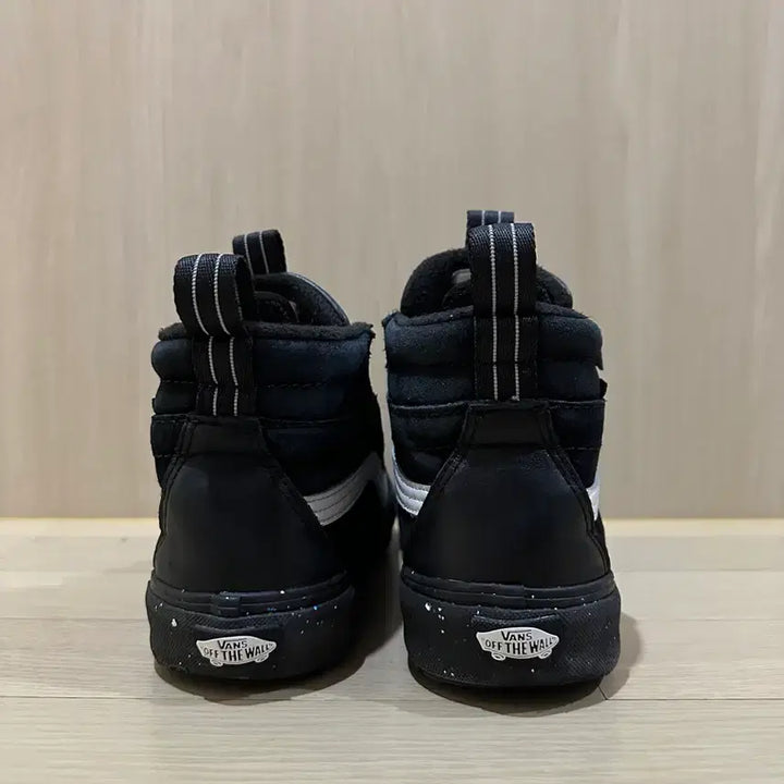 [BUNJANG] Vans Sk8-Hi Glitter Black Sneakers / 반스 스케이트하이 글리터 블랙 245