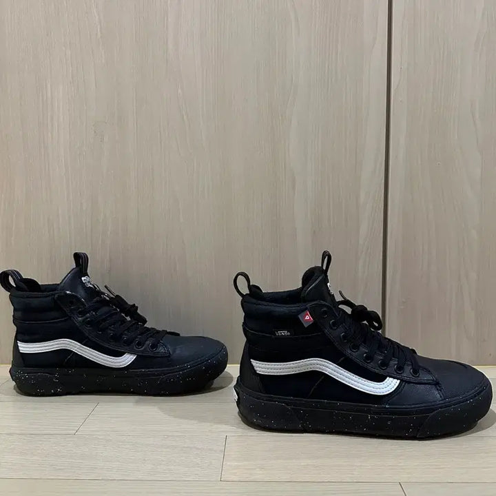 [BUNJANG] Vans Sk8-Hi Glitter Black Sneakers / 반스 스케이트하이 글리터 블랙 245