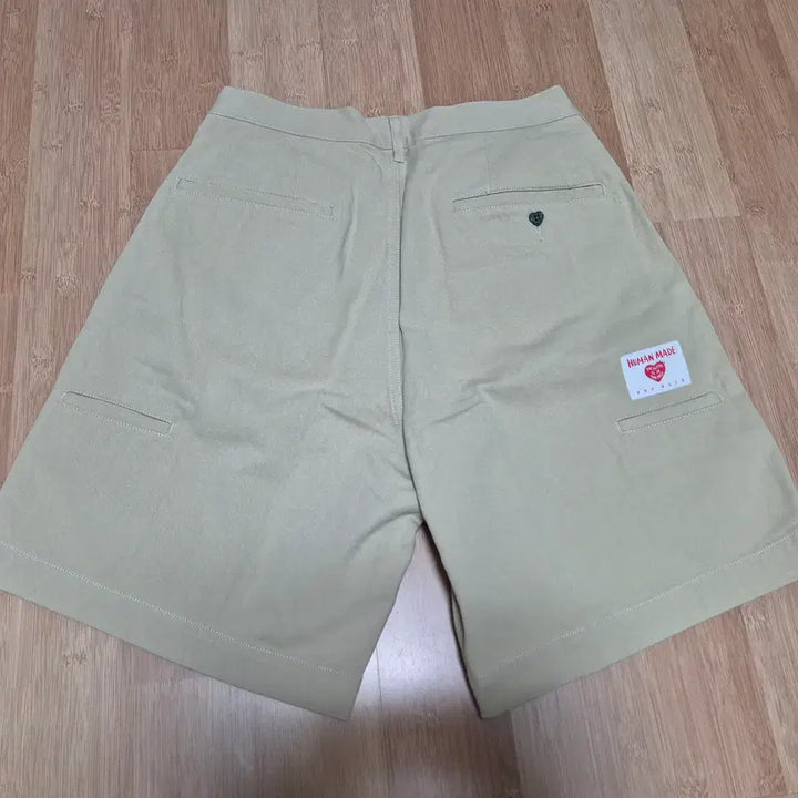 [BUNJANG] HUMAN MADE Skater Shorts Beige / HUMAN MADE 휴먼메이드 스케이터쇼츠 베이지