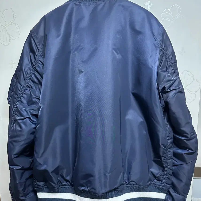 [BUNJANG] New Era x Alpha Industries New York Yankees MA-1 Navy Jacket / 뉴에라 x 알파인더스트리 콜라보 뉴욕양키스 마원 네이비 L 판매합니다.