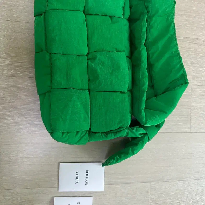 [BUNJANG] Bottega Veneta Padded Cassette Bag / 보테가베네타 패딩 카세트백
