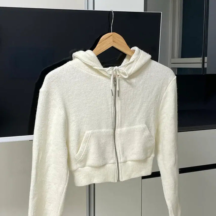 [BUNJANG] Hooded Ivory Crop Hooded Zip-up / 후드 크롭 아이보리 후드집업
