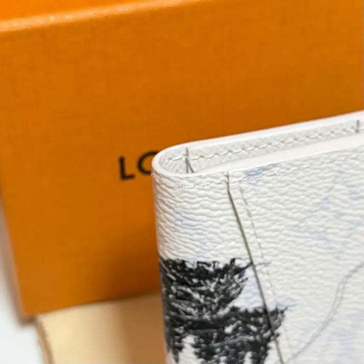 [BUNJANG] Louis Vuitton Ski White Organizer Card Wallet / [미사용/한정판] 25FW 루이비통 스키 화이트 오거나이저 카드지갑