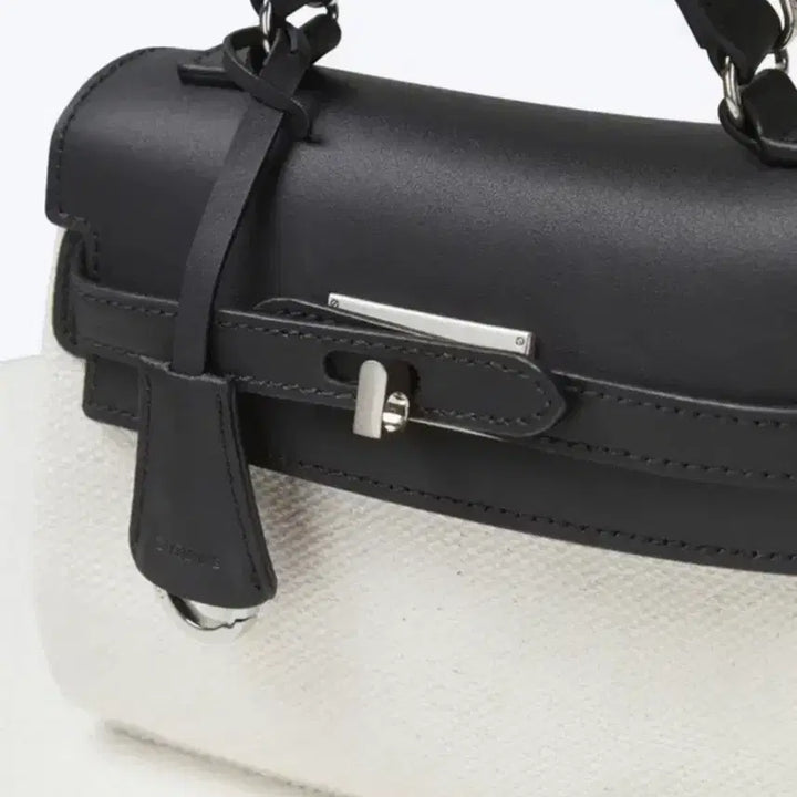 [BUNJANG] Couronne Crossbody Bag / (택포) 쿠론 크로스백