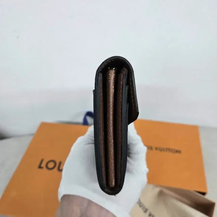 [SOLD OUT] [정품][A급]루이비통 사라 장지갑