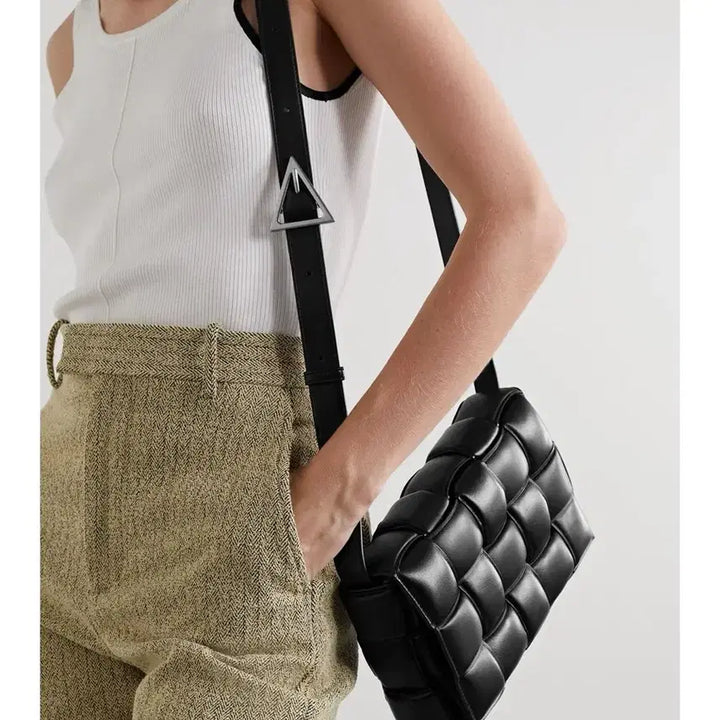 [BUNJANG] Bottega Veneta Padded Cassette Bag (Black) / 보테가베네타 패딩 카세트백 블랙